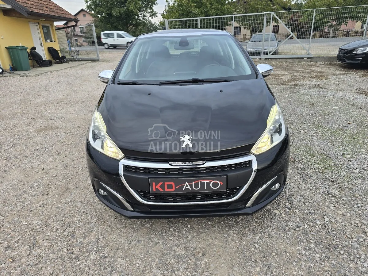 Peugeot 208 2015 photo 2