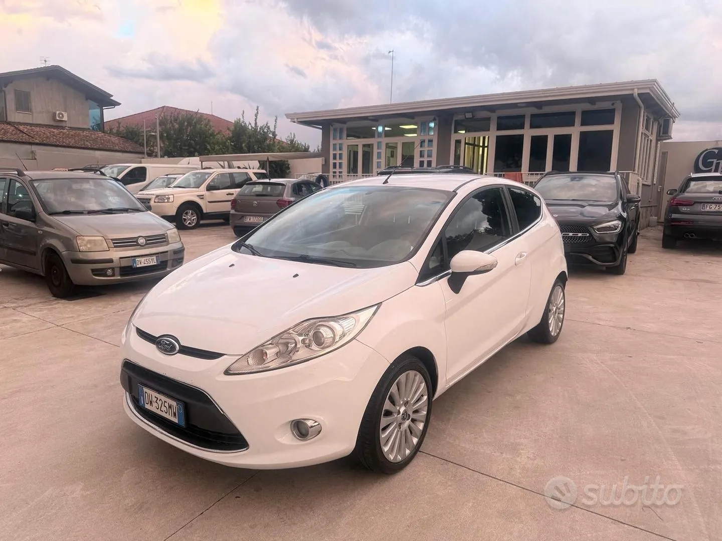 Ford Fiesta 2009 photo 2
