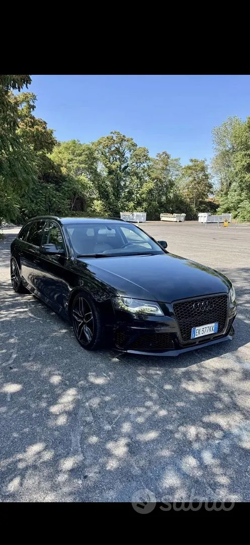 Audi A4 2011 photo 2
