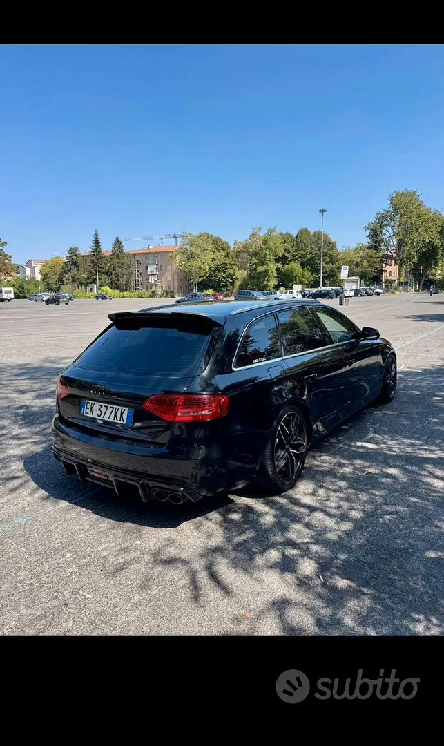 Audi A4 2011 photo 4