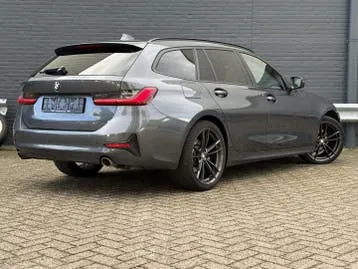 BMW 318D 2021 photo 2