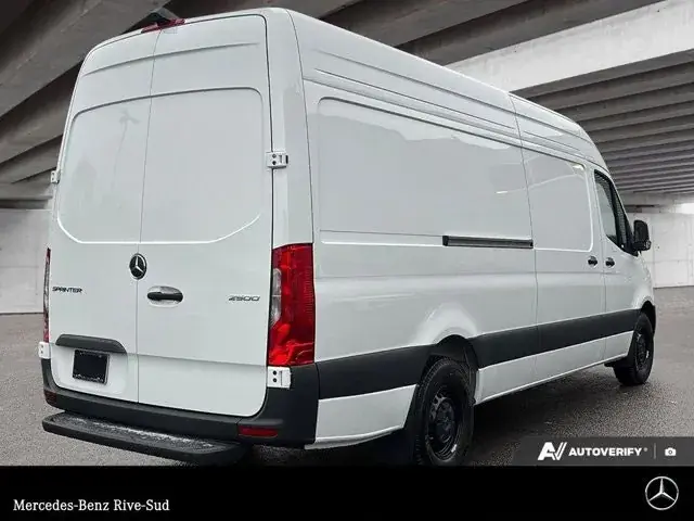 Mercedes-Benz Sprinter 2026 photo 5