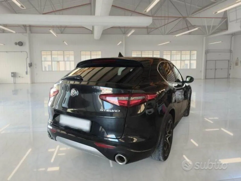 Alfa Romeo Stelvio 2022 photo 2
