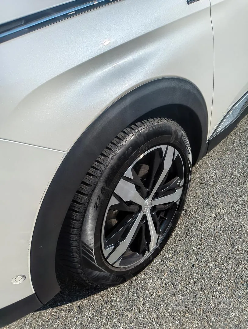 Peugeot 3008 2018 photo 2