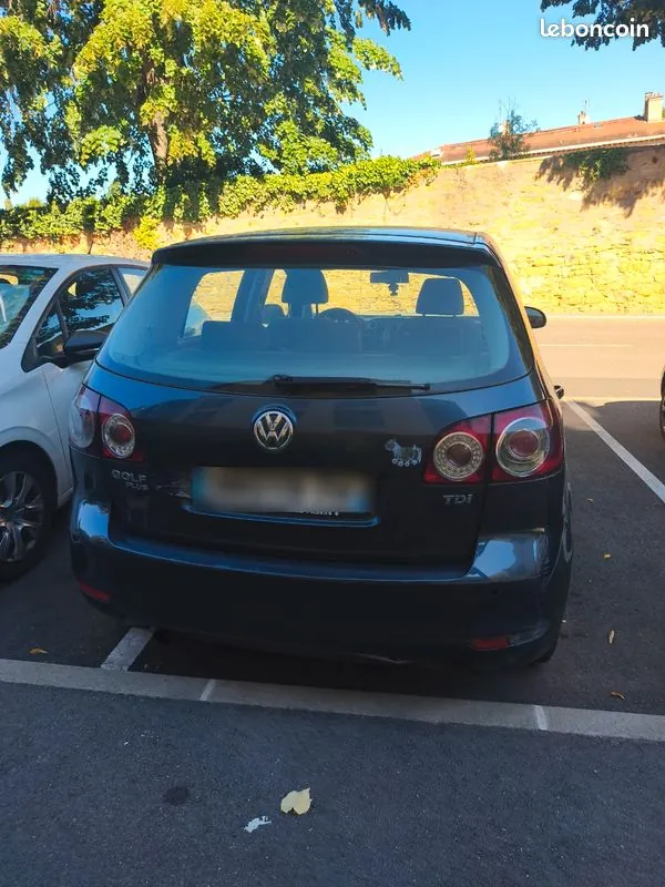Volkswagen Golf 2010 photo 3