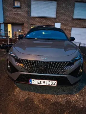 Peugeot 408