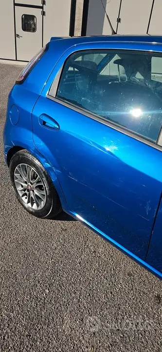 Fiat Punto 2011 photo 5