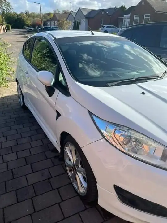 Ford Fiesta 2015 photo 4