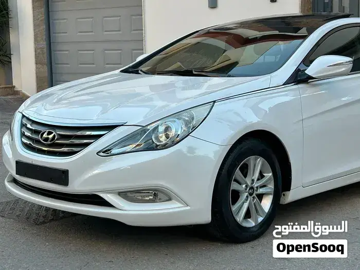 Hyundai Sonata 2012 photo 2