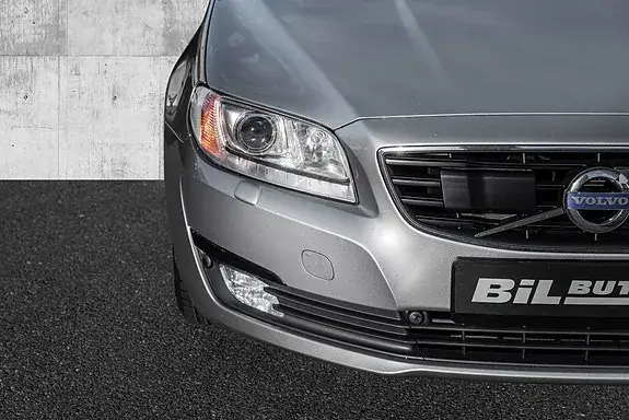 Volvo V70 2016 photo 2