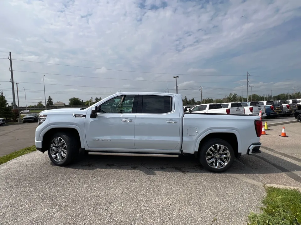 GMC Sierra 1500 2026 photo 2