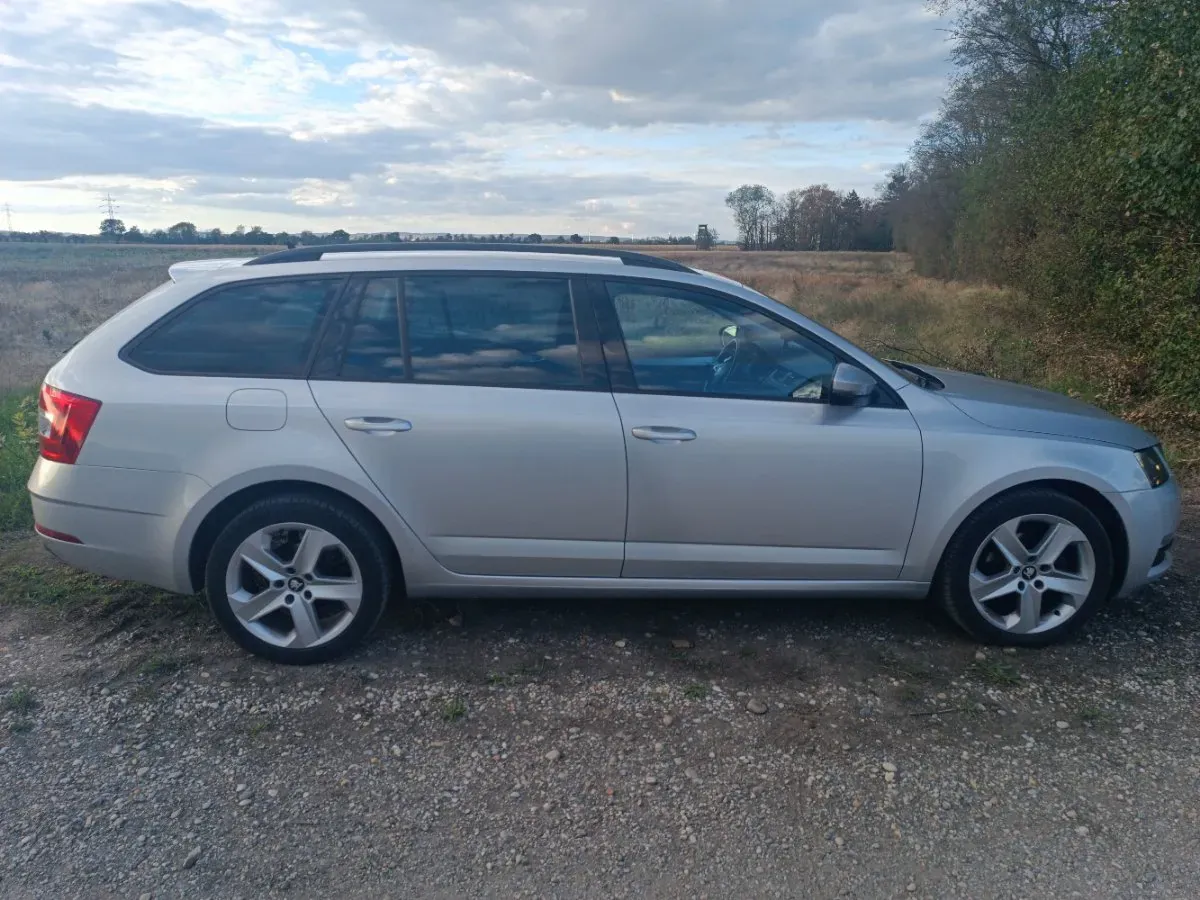 Skoda Octavia 2017 photo 3