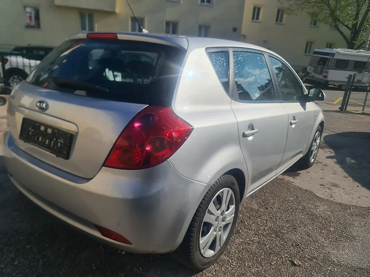 Kia Ceed 2008 photo 3
