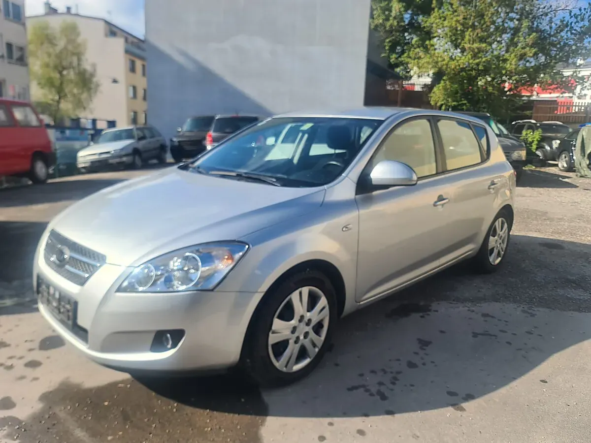 Kia Ceed 2008 photo 2