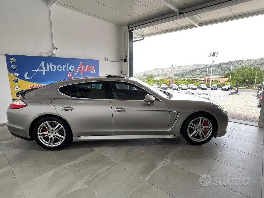 Porsche Panamera 2010 photo 5