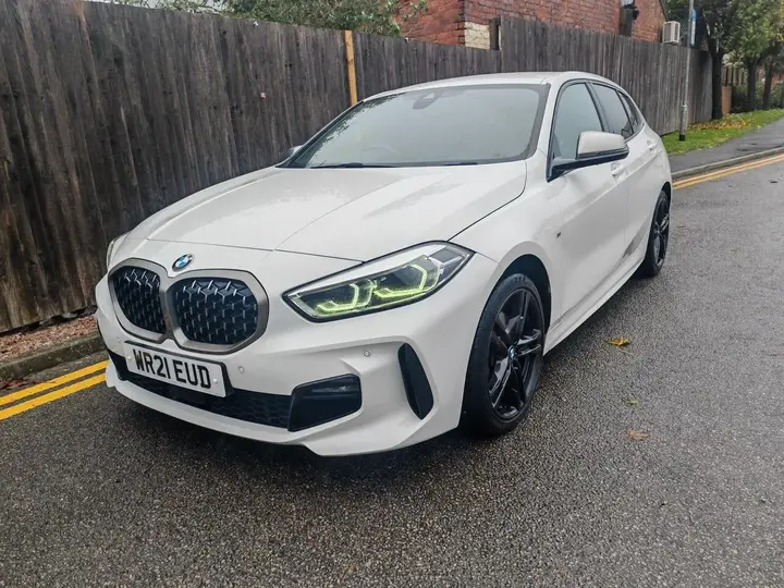 BMW 1 Series 2021 photo 4