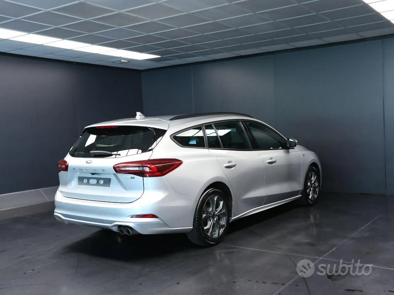 Ford Focus 2023 photo 3