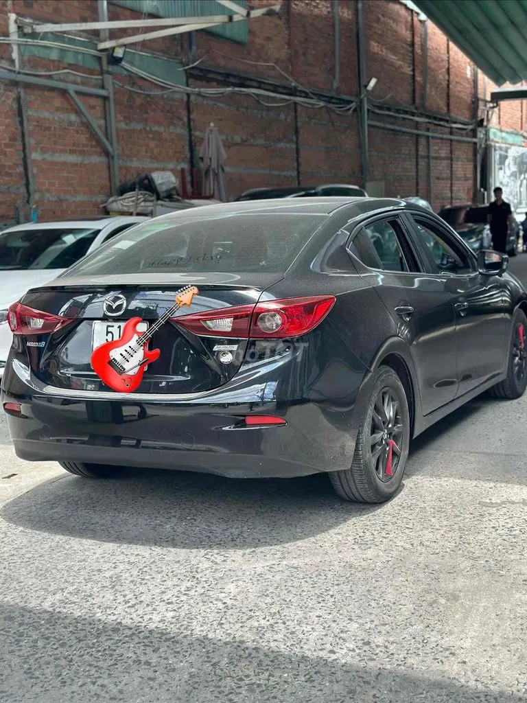 Mazda 3 2017 photo 2