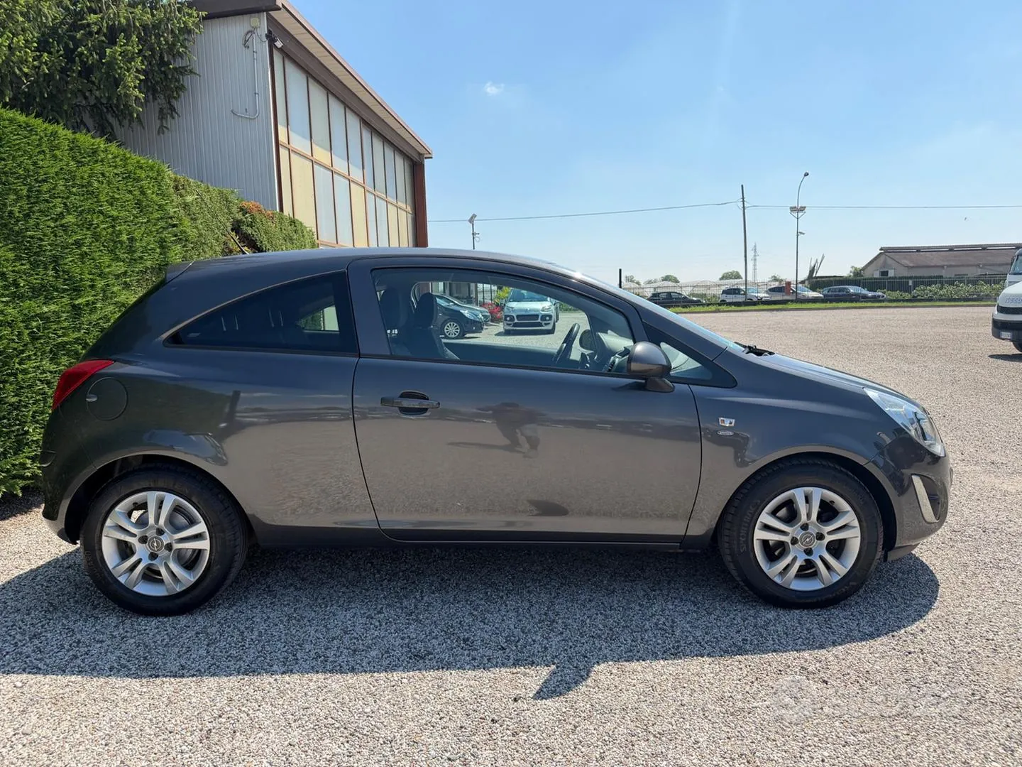 Opel Corsa 2011 photo 3