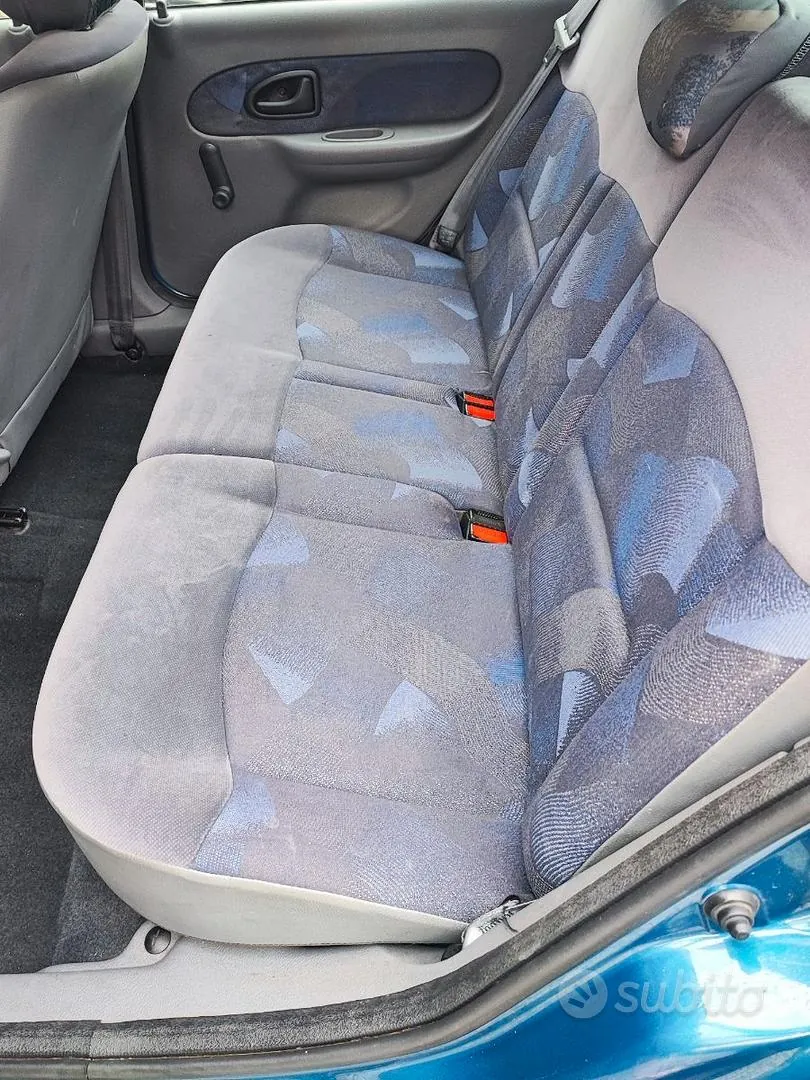 Renault Clio 1999 photo 4