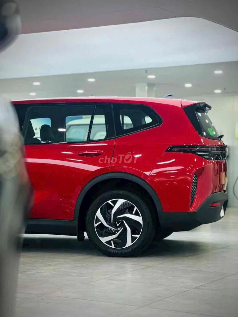 Vinfast Limo 2026 photo 3