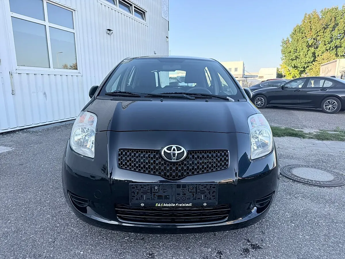 Toyota Yaris 2008 photo 2