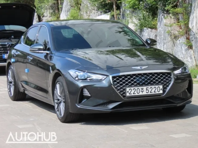 Genesis G70 2017 photo 2