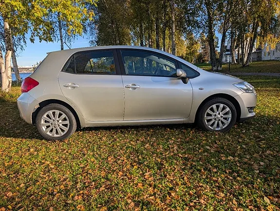 Toyota Auris 2007 photo 4