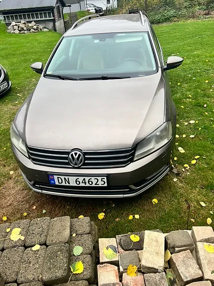 Volkswagen Passat 2011 photo 3
