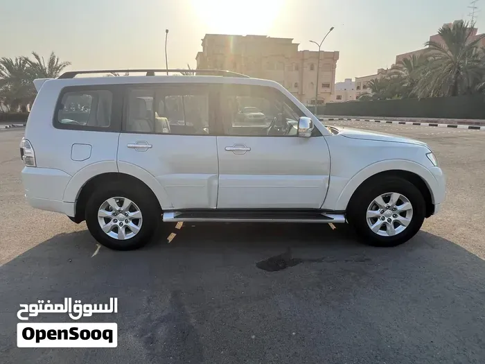 Mitsubishi Pajero 2017 photo 2
