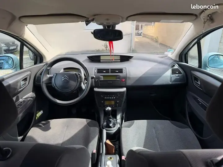 Citroen C4 2005 photo 3