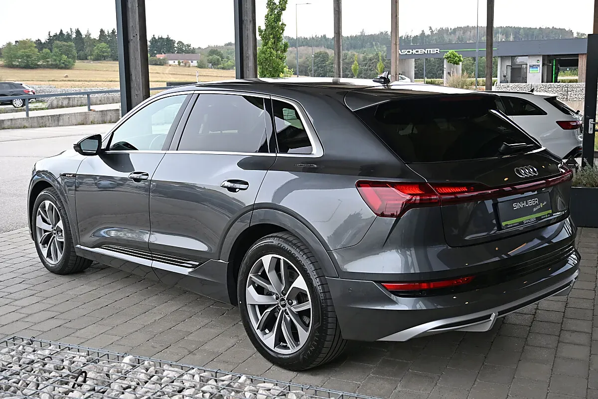 Audi E-Tron 2022 photo 3