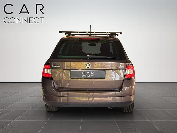 Skoda Fabia 2015 photo 4