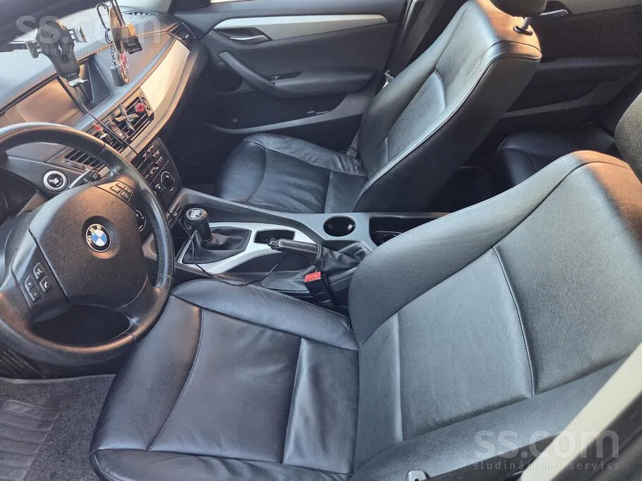 BMW X1 2010 photo 2