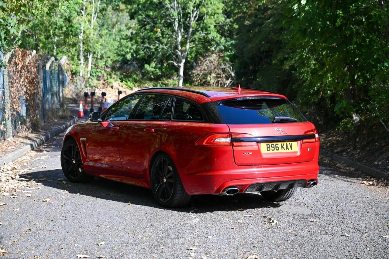 Jaguar Xf 2014 photo 2