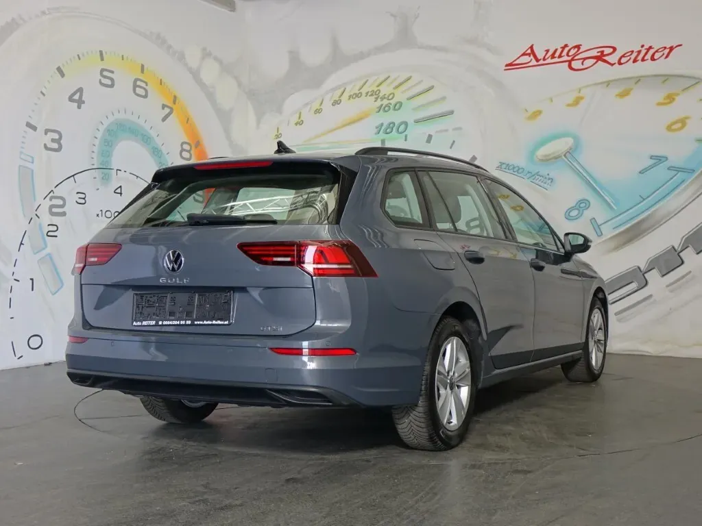 Volkswagen Golf 2025 photo 3