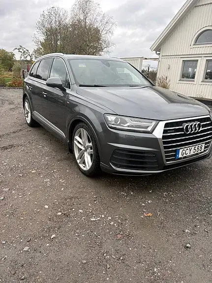 Audi Q7 2016 photo 2