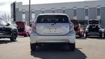 Toyota Aqua 2014 photo 5