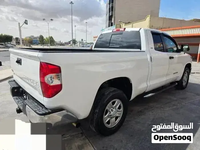 Toyota Tundra 2017 photo 2