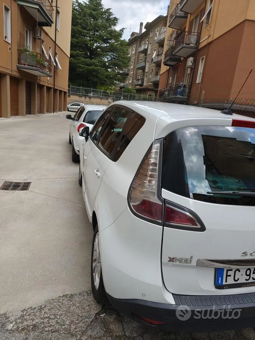 Renault Scenic 2016 photo 5