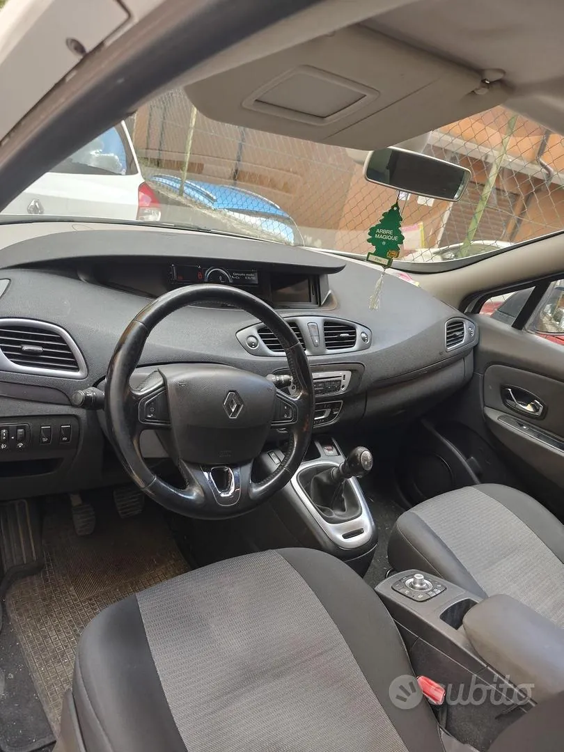 Renault Scenic 2016 photo 4