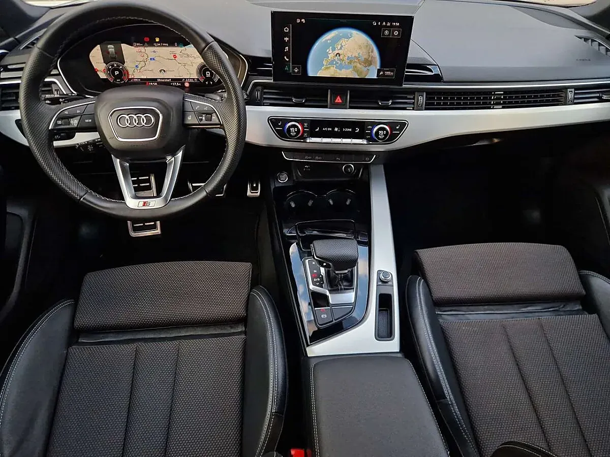 Audi A4 2024 photo 3
