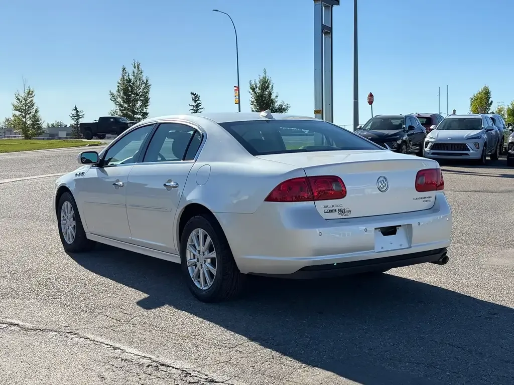 Buick Lucerne 2011 photo 4