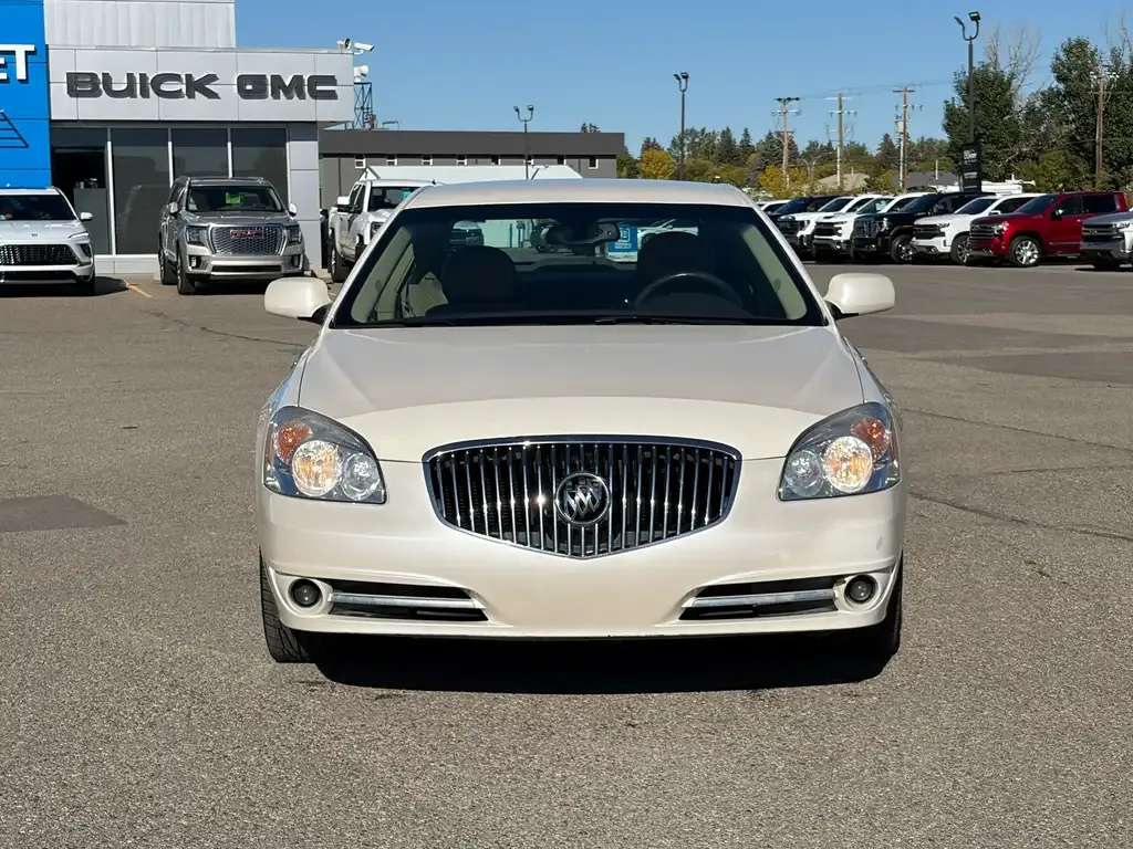 Buick Lucerne 2011 photo 2
