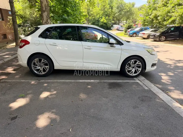 Citroen C4 2012 photo 5