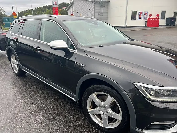 Volkswagen Passat Alltrack 2018 photo 2
