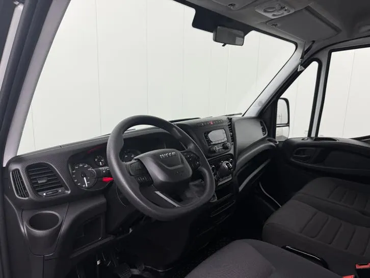 Iveco Daily 2024 photo 3