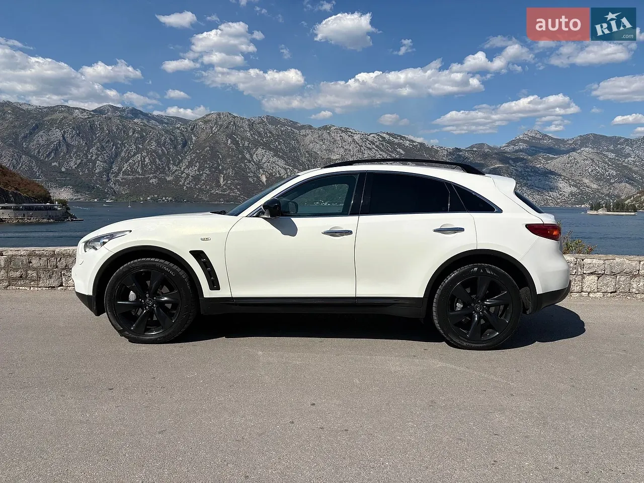 Infiniti Qx70 2015 photo 3