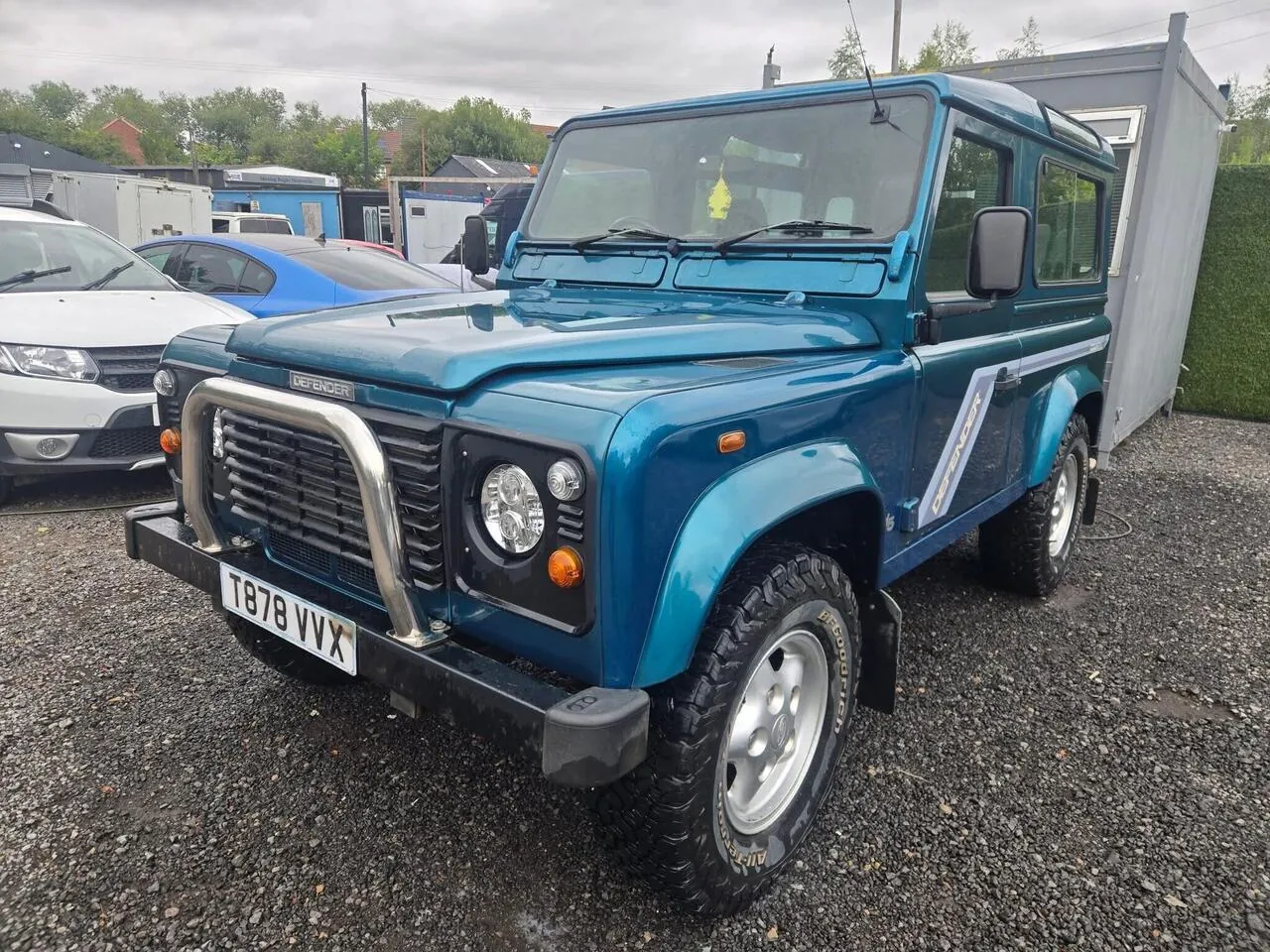 Land Rover Defender 90