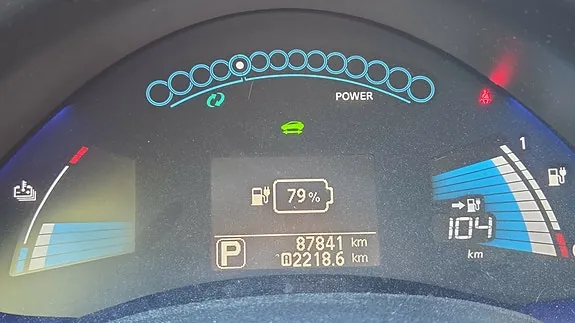 Nissan Leaf 2016 photo 2